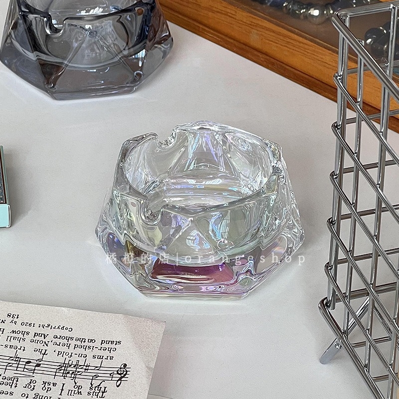 Pepelnjak od stakla s dijamantno-kutnim dizajnom – minimalistički stil, dekorativan i skladišni prostor, višekratna upotreba, tisk logotipa nije moguć