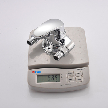 Повърхностно монтиран триъгълен душов смесител за баня; атмосферно налягане; студена вода 5°C; гореща вода 90°C; приложение: обществена баня