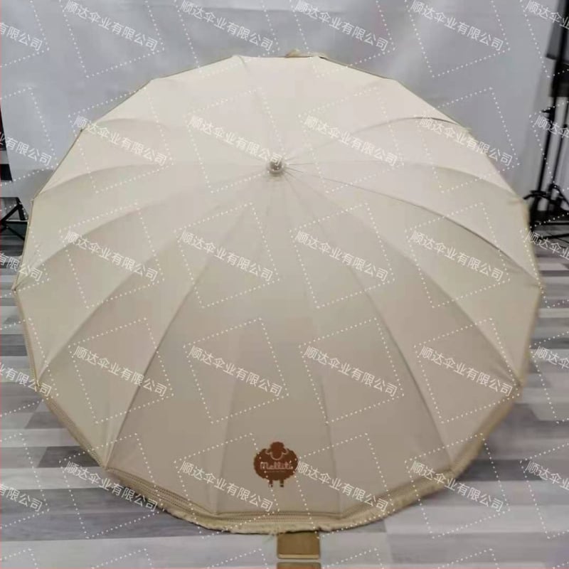 Vanjski kišobran s 16 rebara od poliestera 160G, metalna konstrukcija, duga drška, ručno otvaranje i zatvaranje, mogućnost ispisa logotipa