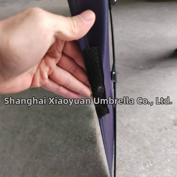 Barijera u obliku kišobrana s vlaknastim rebara i čeličnim okvirom, sklopiva, ručno otvaranje i zatvaranje, poliester tkanina