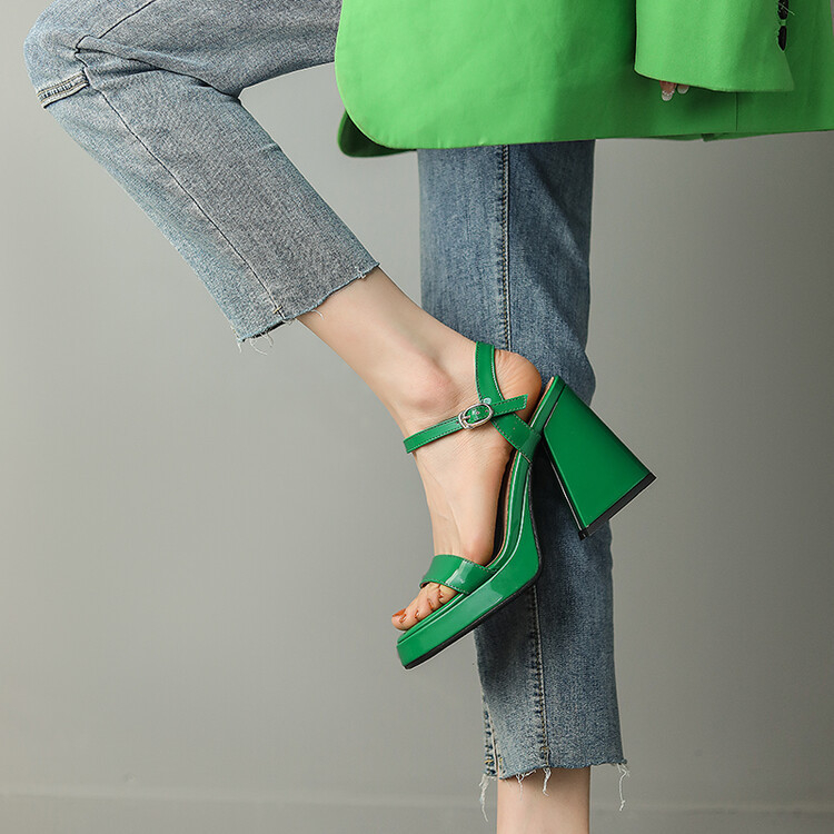 Sandale damă cu deget deschis și design gol, cataramă, partea superioară din microfibră, talpă din cauciuc, vârf rotund