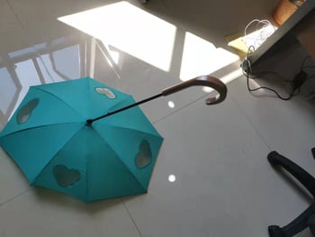 Kišobran za pse – okvir od čelika s 8 rebara, poliesterska navlaka, željezni štap, plastična ručka, ručno otvaranje/zatvaranje