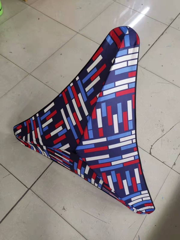 Kišobran za pse – okvir od čelika s 8 rebara, poliesterska navlaka, željezni štap, plastična ručka, ručno otvaranje/zatvaranje