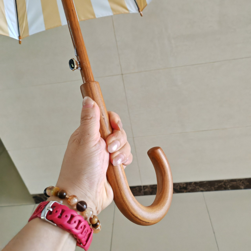 Golf kišobran s otiskom logotipa, UV zaštita UPF 50+, duga drvena drška, okvir s 8 rebara, poluautomatsko otvaranje