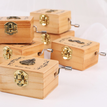 Cutie muzicală din lemn cu manetă – stil retro, personalizabilă, cu logo tipărit