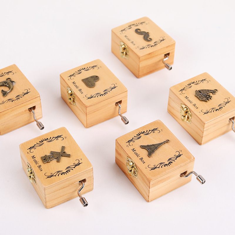 Cutie muzicală din lemn cu manetă – stil retro, personalizabilă, cu logo tipărit