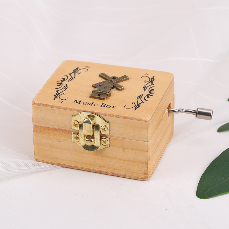 Cutie muzicală din lemn cu manetă – stil retro, personalizabilă, cu logo tipărit
