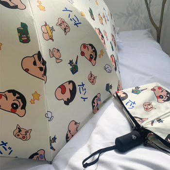 Tri-sekcijski kišobran s Shin-Chan otisnutkom, UPF>50 zaštita od sunca, okvir s 8 rebara od vlakna, čelična osovina.