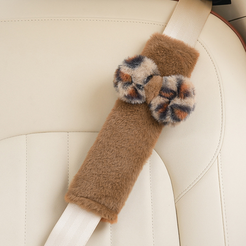 Jastučić za sigurnosni pojas automobila s leopard uzorkom, pliš materijal, marka Feather, 100 g, mogućnost prilagodbe logotipa