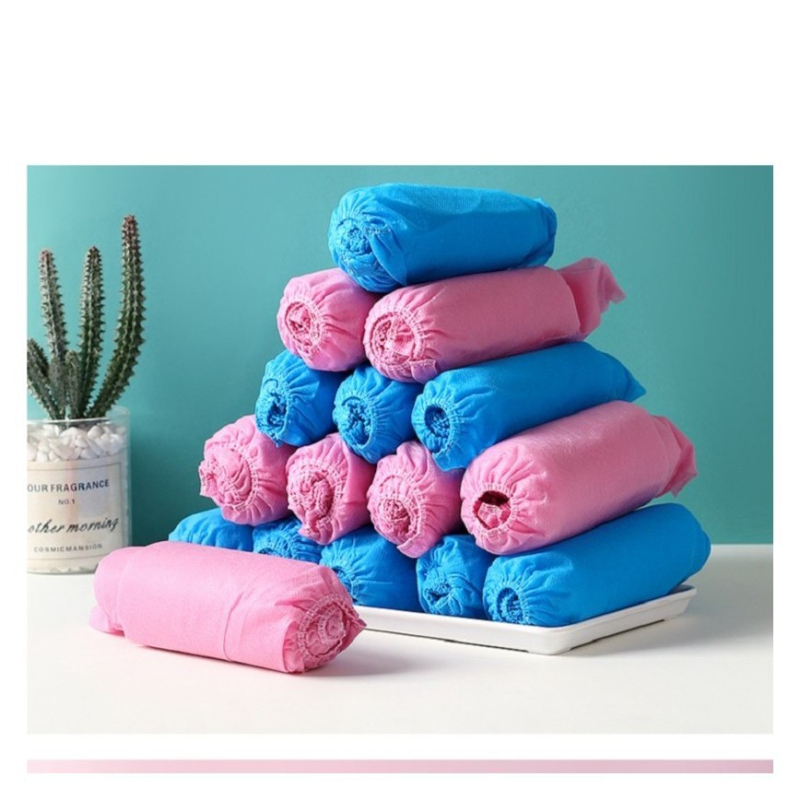 Coveruri de încălțăminte de unică folosință din material nețesut pentru spații interioare, protecție împotriva prafului, respirabile, anti-statică și împiedică scurgerea prafului, biodegradabile