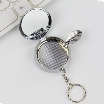 Mini cenușar metalic portabil cu breloc; imprimare logo; design personalizabil; potrivit ca cadou de afaceri (Metal; Breloc; Imprimare logo; Personalizabil)