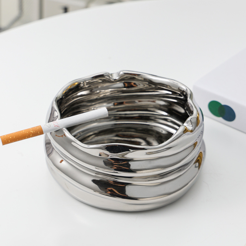 Scrumieră ceramică cu finisaj oglindit – Stil Nordic, obiect decorativ cu funcție de depozitare, personalizabil