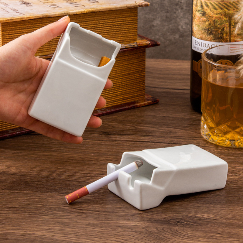 Európai stílusú kerámia hamutál logónyomtatással, hordozható irodai asztalhoz, testreszabható tárolóval