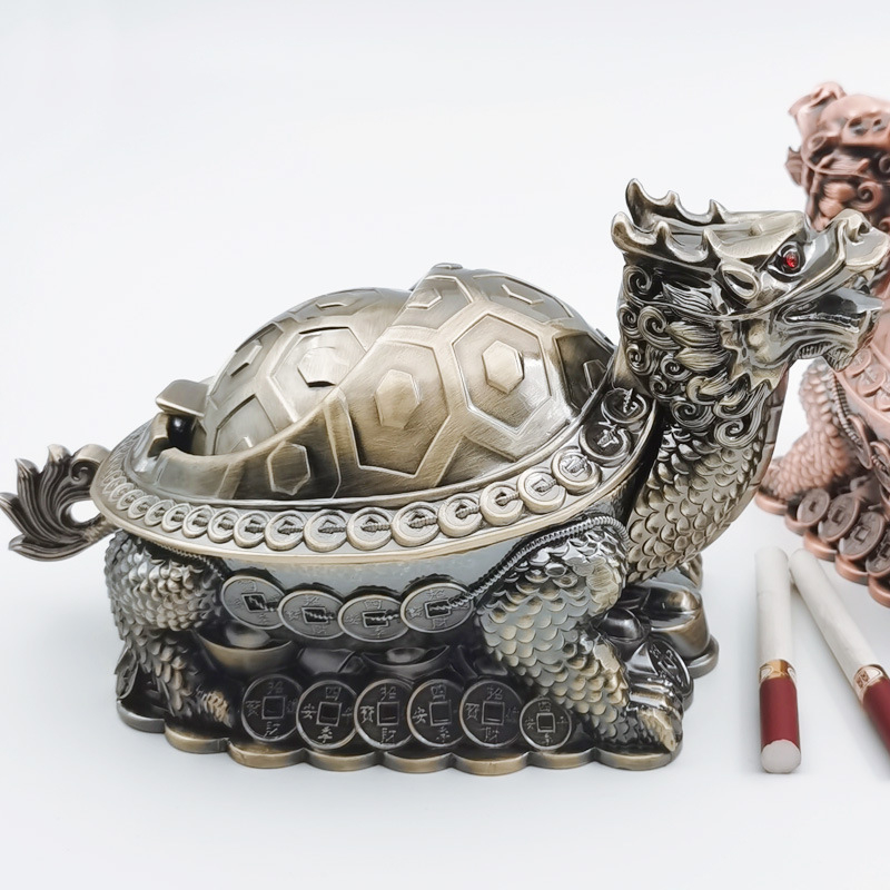 Metalni pepelnjak s poklopcem, motiv dragon-turtle, dekorativan u starinskom stilu