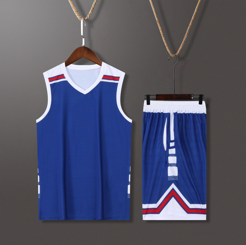 Férfi kosárlabda nyári garnitúra – poliészter anyagú, bélés poliészterrel, alkalmas edzésekre és mérkőzésekre.