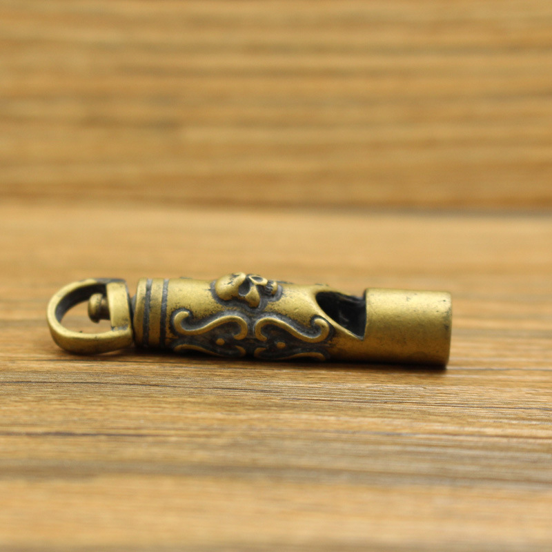 Медна свирка с висулка, отпечатано лого, опаковка 500 бр., за спорт и открито ползване