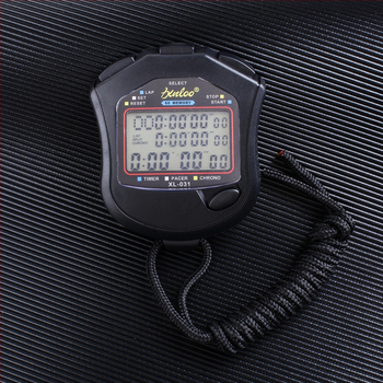 XINLONG Cronometru pentru atletism cu afișaj pe trei rânduri și canale multiple; corp ABS rezistent la apă; funcție pauză; mâner anti-alunecare