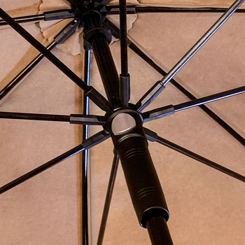 Umbrelă cu mâner lung, ax din aluminiu, 8 brațe, mâner din plută, cupolă din țesătură moale