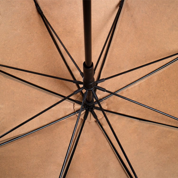 Umbrelă cu mâner lung, ax din aluminiu, 8 brațe, mâner din plută, cupolă din țesătură moale