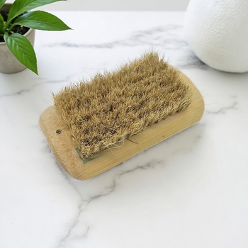 Hosszú nyelű cipőseprő disznószőrrel, négyszögletes fej