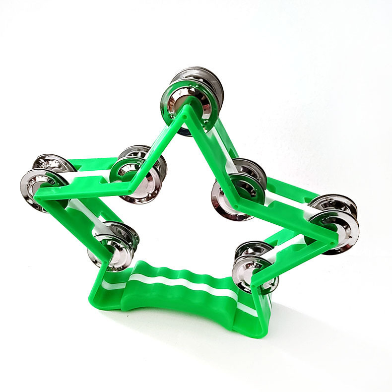 Műanyag csörgő ötágú csillag mintával, PP anyag, súly 185 g, 4–6 éves gyermekeknek