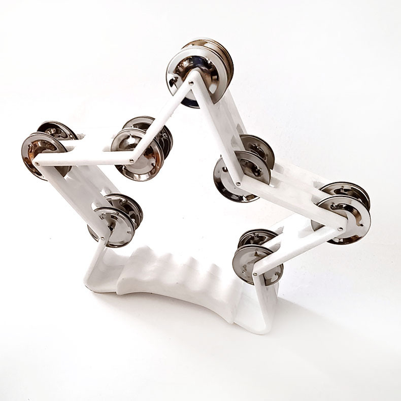 Műanyag csörgő ötágú csillag mintával, PP anyag, súly 185 g, 4–6 éves gyermekeknek