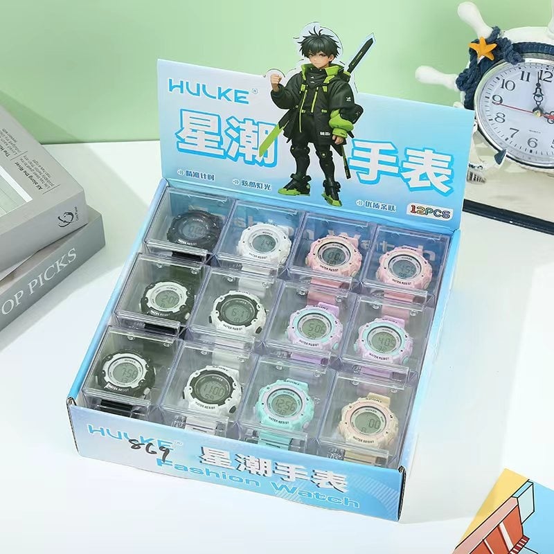 Fiatal diákoknak szánt óra – egyszerű, minimalist design (Numerikus kijelző, Elektronikus mozgás, Kör alakú műanyag tokozás, Műanyag szíj)