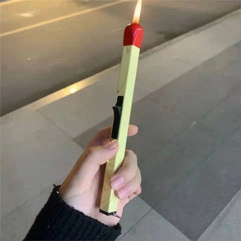 Omai metalni zapaljivač na butan, s logom, crtani stil