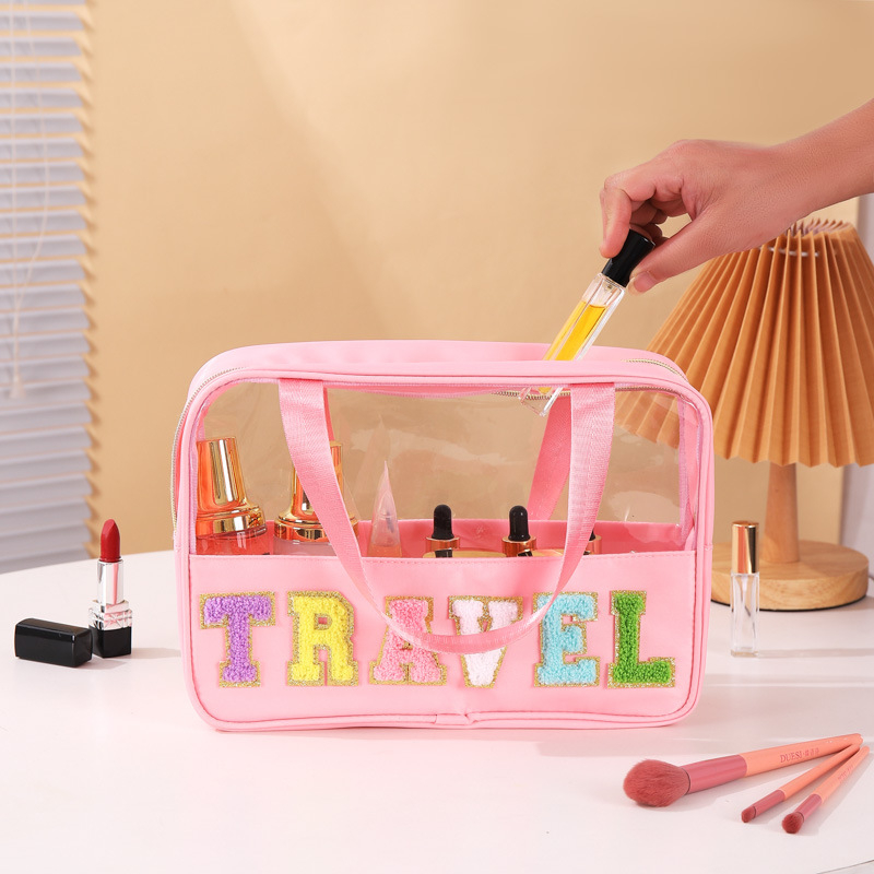Διαφανές PVC τσαντάκι καλλυντικών με μοτίβο γράμματος, επένδυση από πολυεστέρα — αδιάβροχο, διαχωρισμός στεγνών–υγρών, ταξιδιωτικός οργανωτής