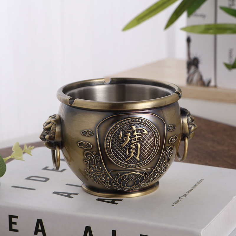 Európai stílusú, multifunkcionális hamutartó otthoni használatra fedéllel, dekoratív kiegészítő a nappali dohányzóasztalához, védelem a csöpögés ellen és lángtörlési funkcióval, cinkötvözetből