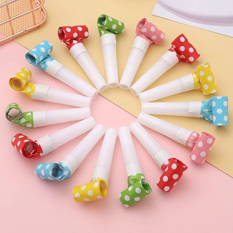 Plastična papirnata zviždaljka za proslave i sportske događaje – točkasti dizajn, polumanualna i polu-mehanička izrada, rekvizit za dar