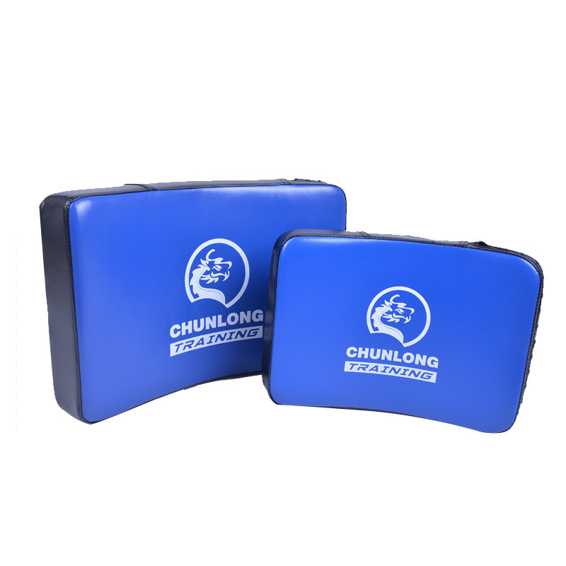 Taekwondo cilj za udarce s velikim lukom na prsima za sparing, materijal Space leather + EVA, težina 400 g, model 13