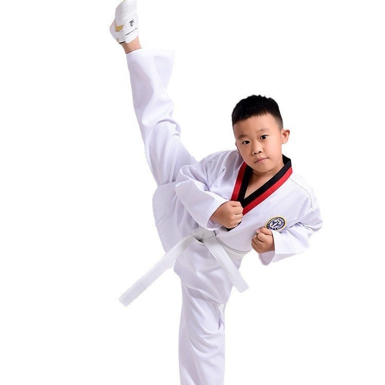 Pamut Taekwondo edzőruha felnőtteknek és gyerekeknek hímzéssel