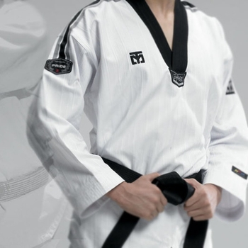 MOOTO Taekwondo edzőruha, klórtartalmú szálak, bemutatókhoz