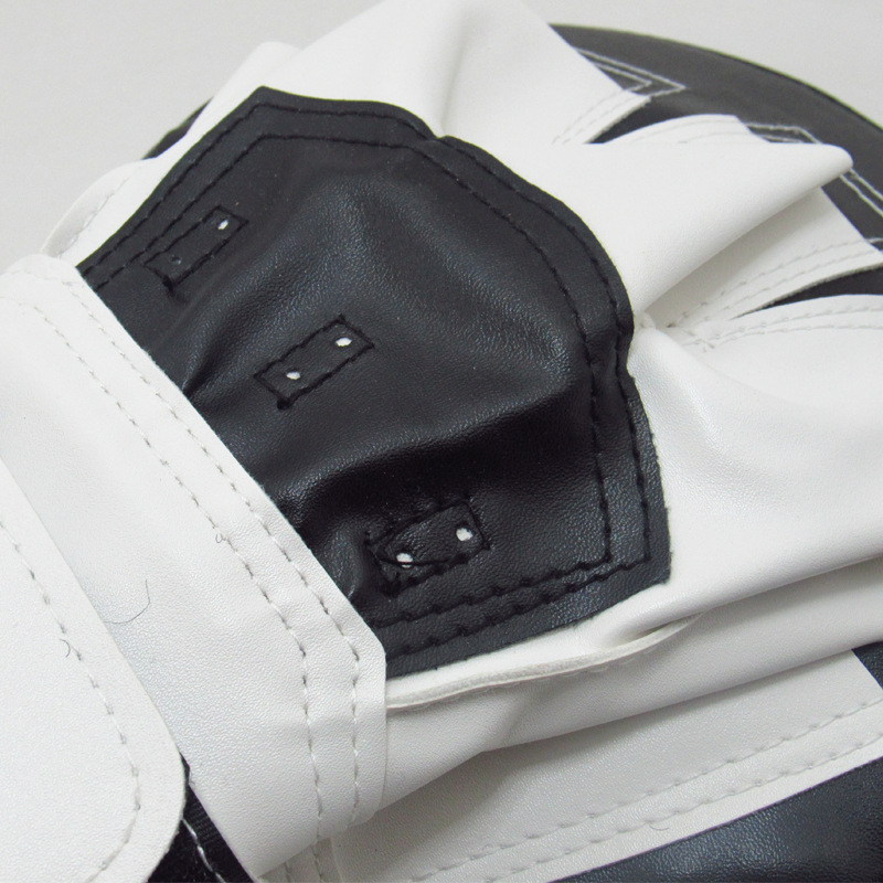 Sanda Hand Target - PU anyag, 0,2 kg, vastagodott ívelt modell