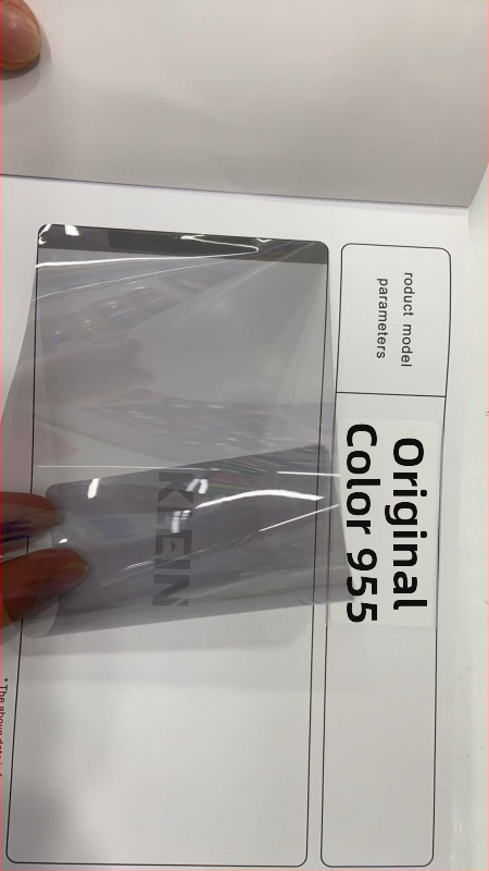 Automobilový film na sklá s keramickým nanoinorg. povlakom, vysoká izolácia 99%, UV ochrana 99%, priepustnosť 5-80%, proti výbuchu