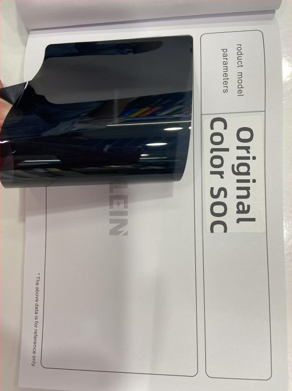 Automobilový film na sklá s keramickým nanoinorg. povlakom, vysoká izolácia 99%, UV ochrana 99%, priepustnosť 5-80%, proti výbuchu