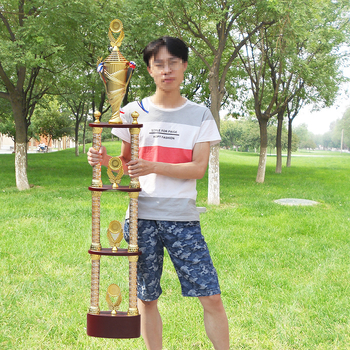 Τρόπαιο τεσσάρων στηλών – Μέταλλο & Πλαστικό, Στήλη για ποδόσφαιρο, μπάσκετ και Ταεκβοντό, Προσαρμόσιμο