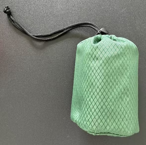 Hitna kišna kabanica, vodootporna i prenosna oprema za preživljavanje (Marka: Other; Kategorija proizvoda: Oprema za preživljavanje; Broj proizvoda: Emergency Raincoat)