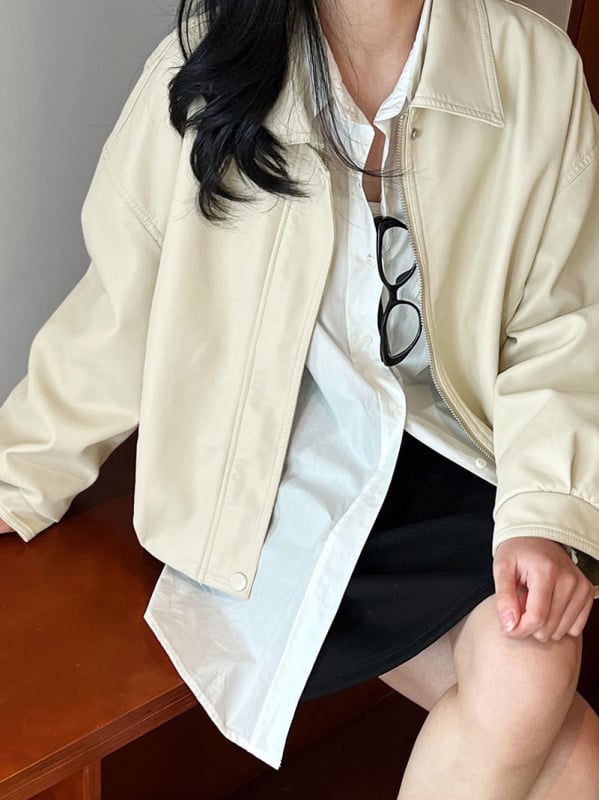 Γυναικείο PU δερμάτινο σακάκι, κοντό μήκος, πέτο γιακά, κλείσιμο με φερμουάρ, άνοιξη 2025