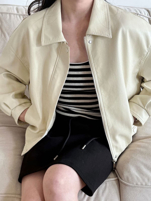 Γυναικείο PU δερμάτινο σακάκι, κοντό μήκος, πέτο γιακά, κλείσιμο με φερμουάρ, άνοιξη 2025