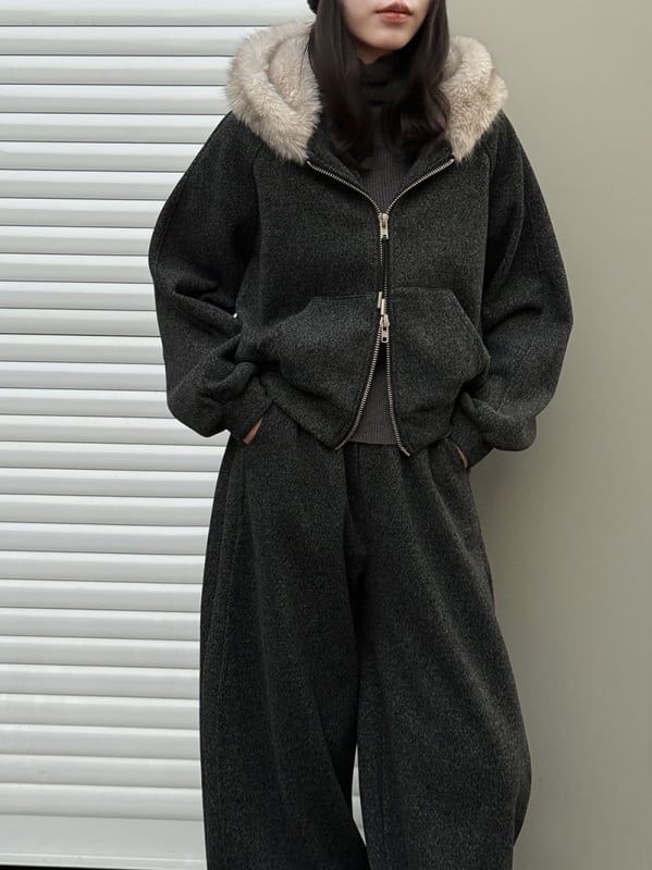 Ženski zimski komplet: dukserica s kragnom od krzna i hlače širokog kroja, poliester-vuna mješavina s flece podstavom, japansko-korejski ležerni stil, model 2153