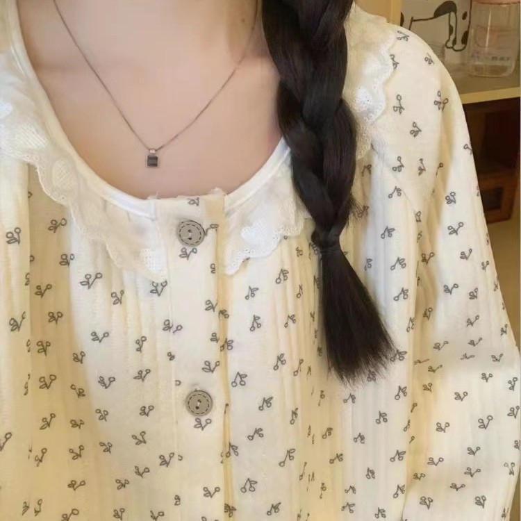 Kostim od quilted pamuka, debeli materijal 201-250 g/m2, bez ovratnika, dugi rukavi, hlače