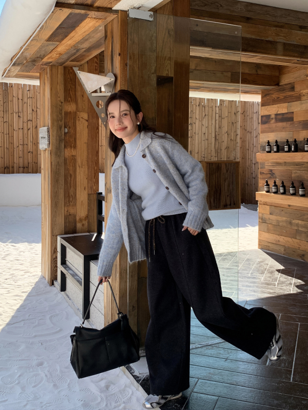 Γυναικεῖος cardigan από μίγμα μαλλιού, χνουδωτή υφή, γιακά τύπου πέτο, κούμπωμα με ένα κουμπί