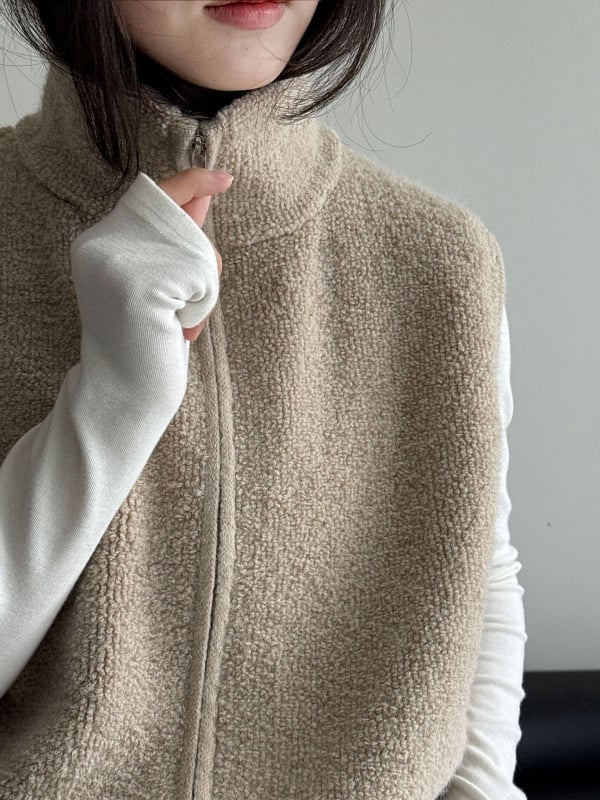 Gyapjúkeverékből készült mellény álló gallérral és cipzárral, bő szabású, japán-koreai lazább stílus