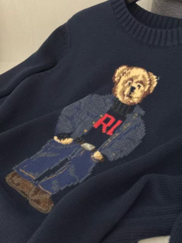 Βαμβακερό ζακάρ πουλόβερ με μοτίβο αρκούδας κινουμένων σχεδίων, κουκούλα, στρογγυλός λαιμός (Βαμβάκι, Ζακάρ, Αρκούδα Κινούμενων Σχεδίων, Κουκούλα, Στρογγυλός Λαιμός)