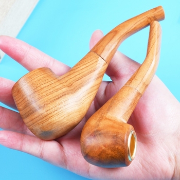 Tömörfából készült pipa – hordozható, görbe kialakítású, kézzel polírozott, újrahasználható, ajándék lehet (születésnap, ünnep, évforduló), doboz 300 darab
