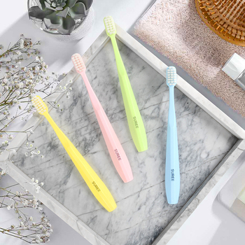 Ručná zubná kefka pre dospelých s mäkkými vláknami, macaron štýlová cestovná krabička, model S002, jednotlivo balená