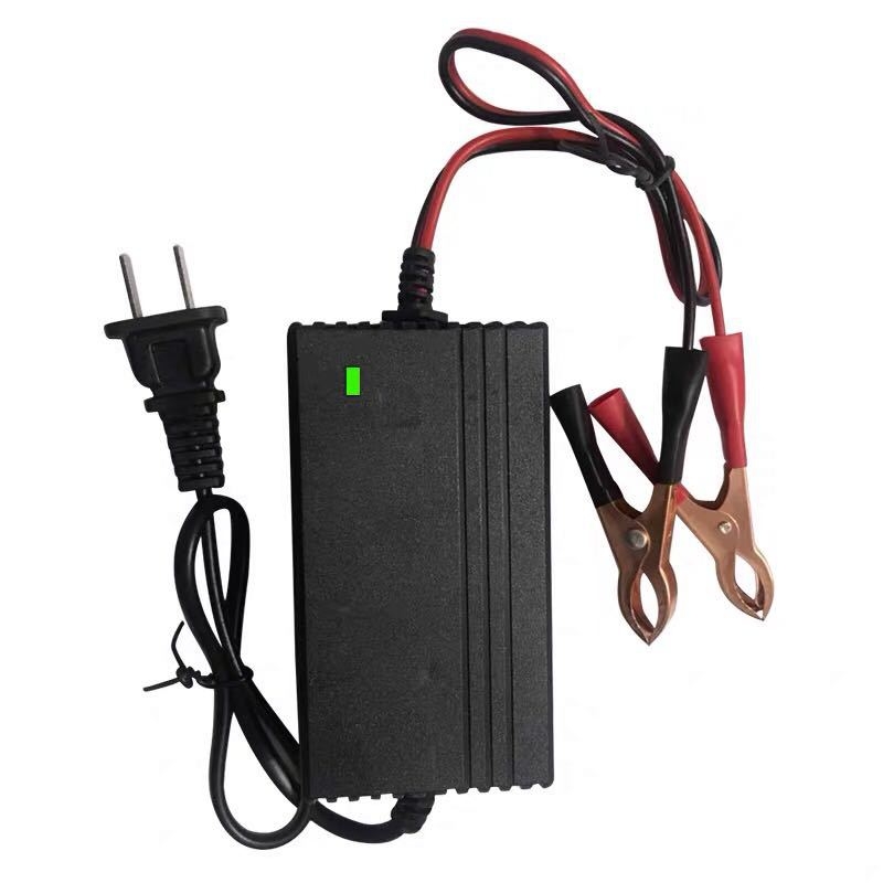 Inteligentni punjač baterija za 12V skuter, kompatibilan s baterijom 12/20Ah, serija 0111, ulaz DC12V, izlaz DC14V 1.25A, CNAS certifikat