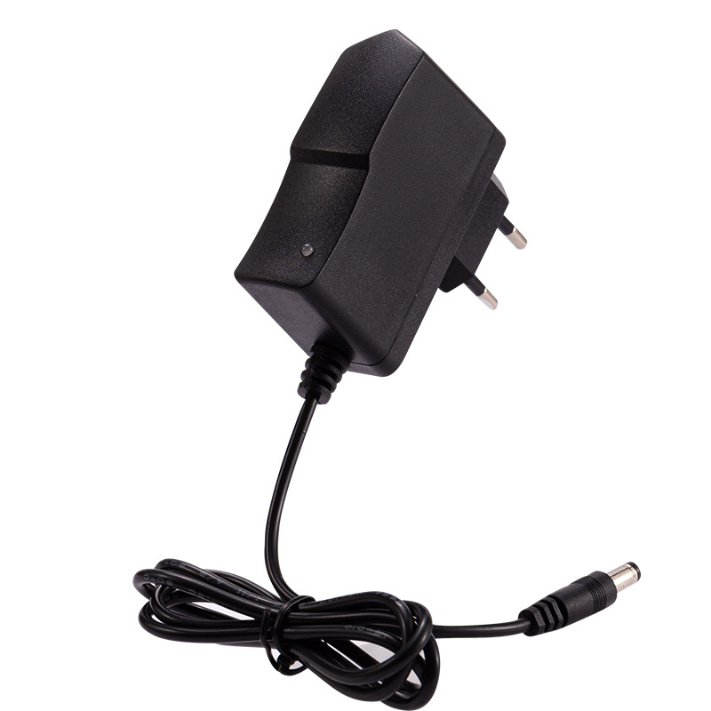 Punjač litijevih baterija – Ulaz 100-240V, Izlaz 8.4V1A, Za baterije